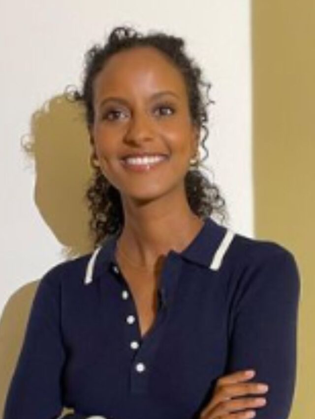 SARA-NURU-BECOMES-A-MOM-FOR-THE-FIRST-TIME